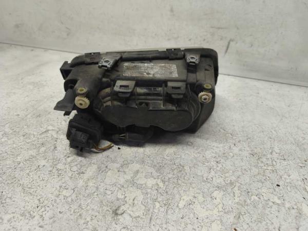 PHARE GAUCHE AUD - Vue 2